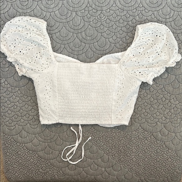Hollister White Eyelet Puff Sleeve Top - Picture 3 of 3